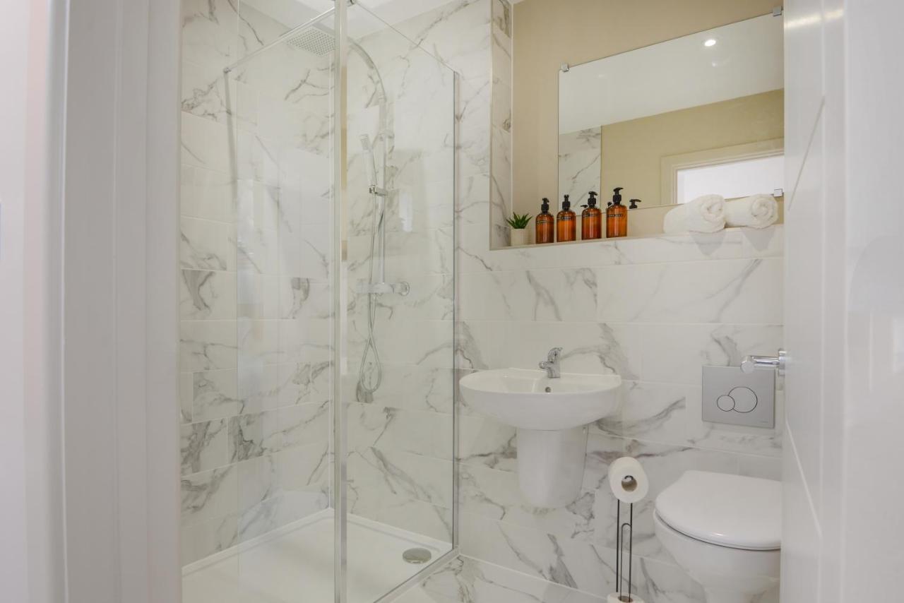 Apartment Three - Free Private Car Park - Sleeps 6 - 3 Shower Rooms - By Ocean City Retreats Plymouth Exterior foto