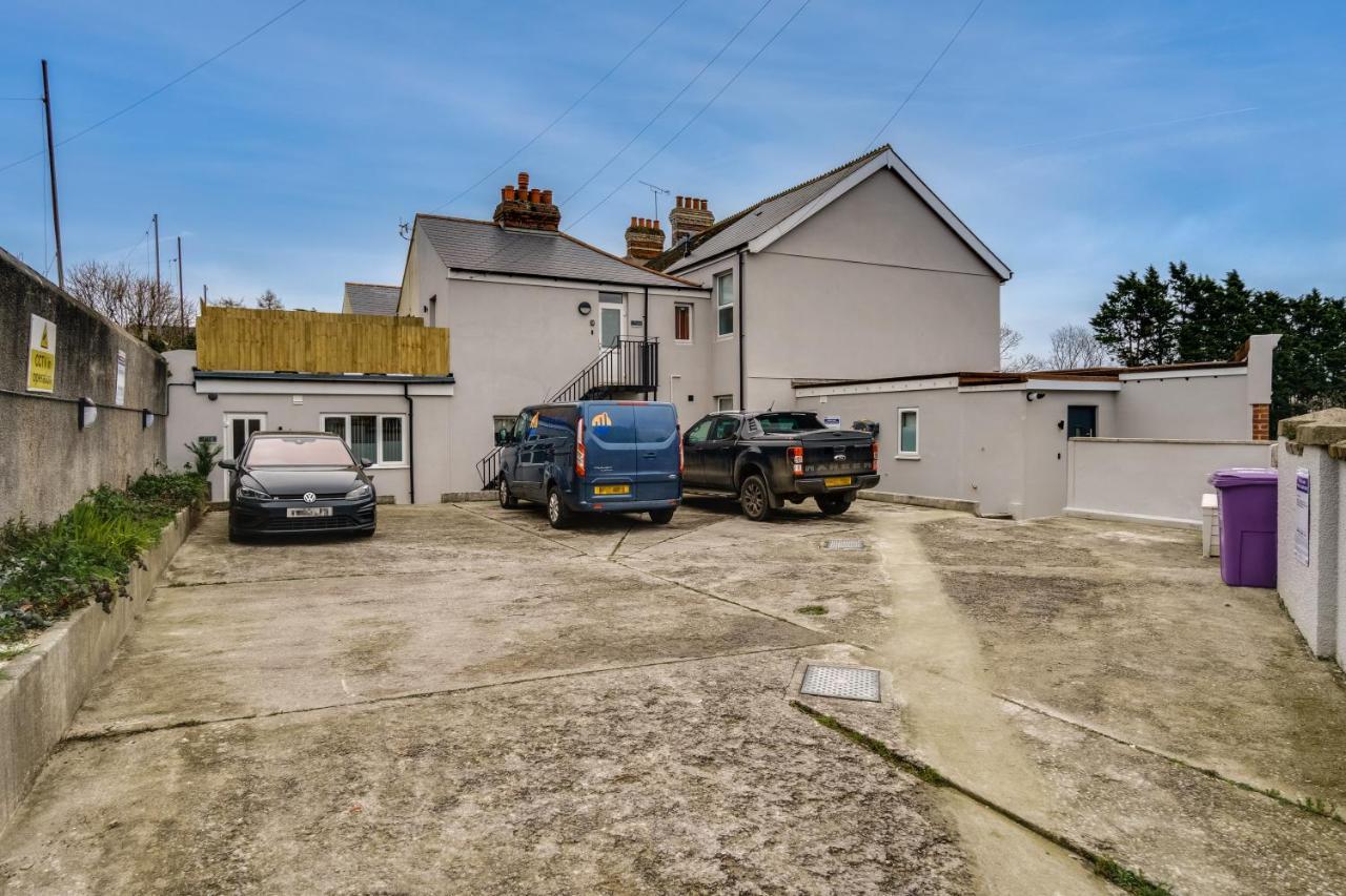 Apartment Three - Free Private Car Park - Sleeps 6 - 3 Shower Rooms - By Ocean City Retreats Plymouth Exterior foto
